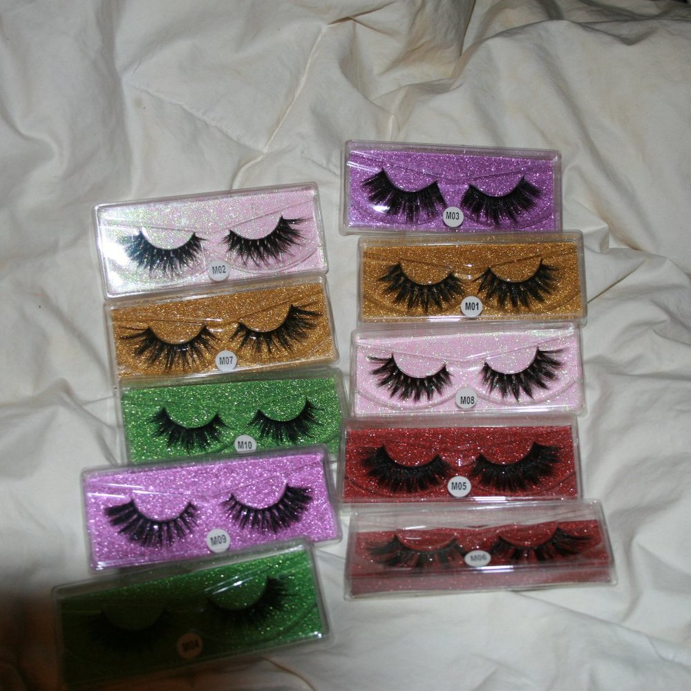 eyelashes